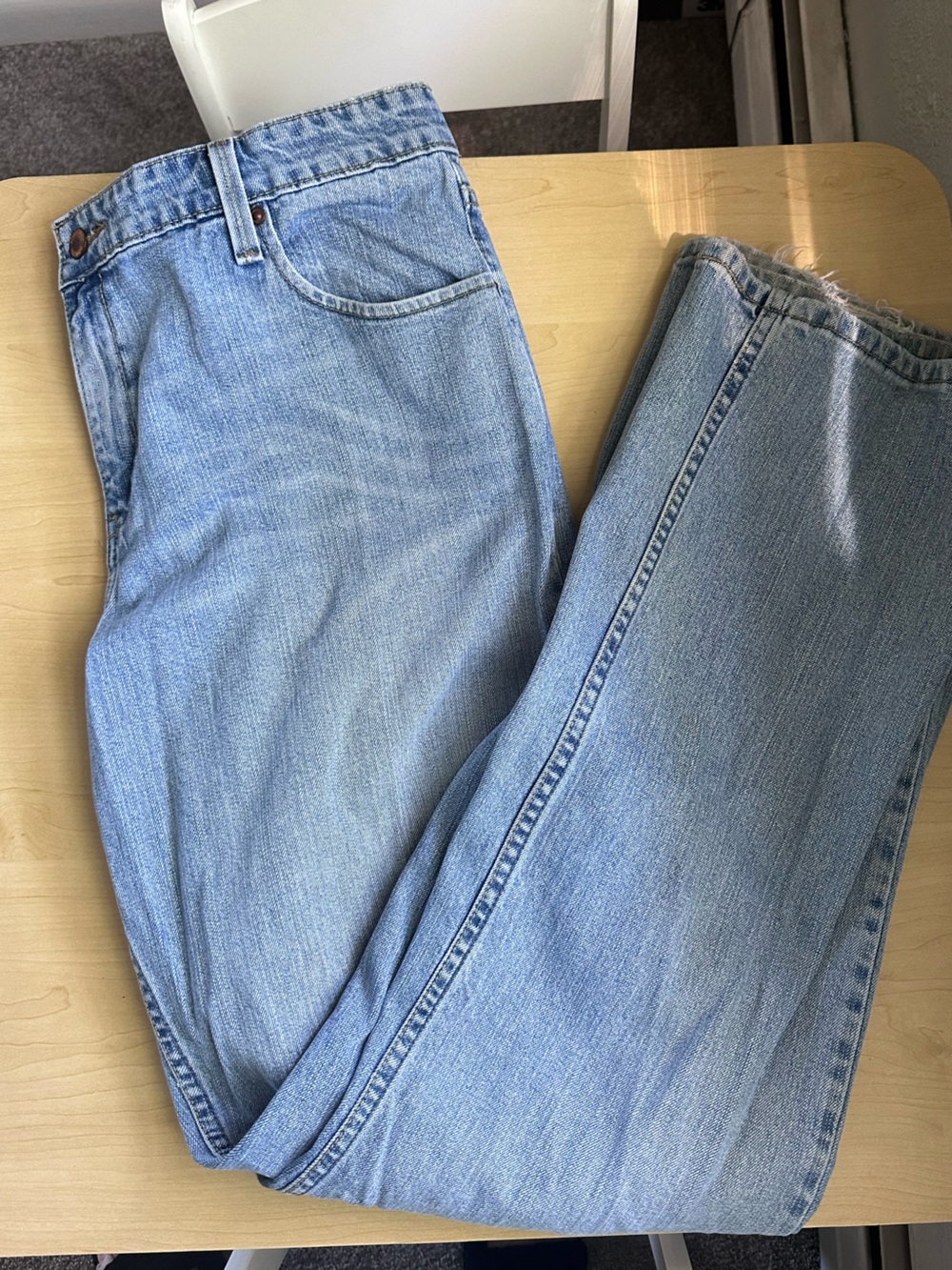 Levi’s Signature Mid Rise Bootcut Jeans 16L